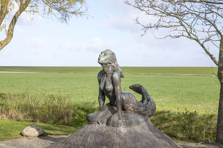 Bronzestatue einer Meerjungfrau bei Minsen