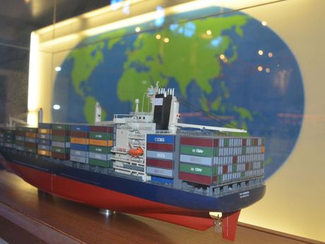 Modell eines Containerschiffs im Küstenmuseum von Wilhelmshaven