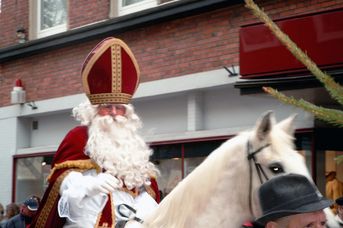 Der holländische Sinterklaas kommt nach Emden